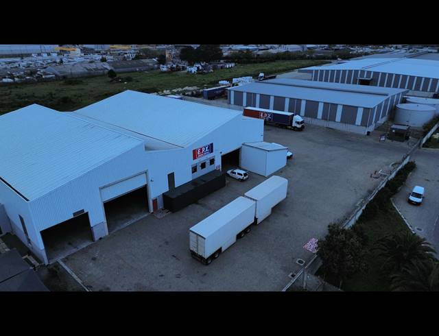 2,350M² WAREHOUSE TO LET IN BLACKHEATH INDUSTRIAL